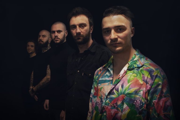 Rap-rock grupa objavila je cover pesme ‘’Izlazim kod mosta’’